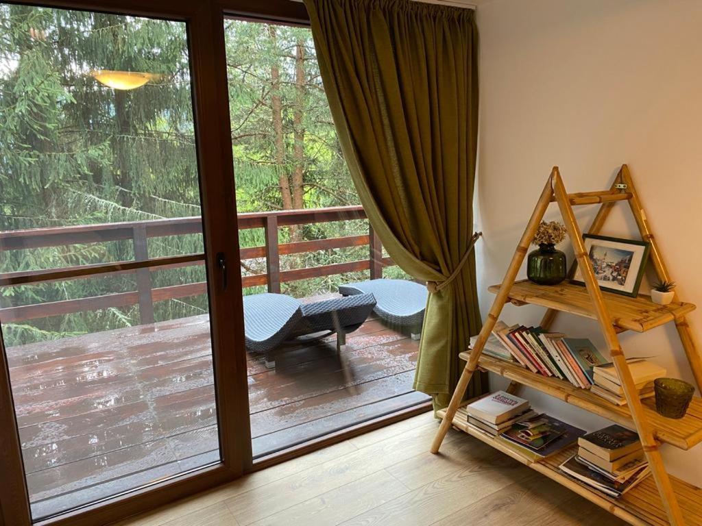 Mountain Chalet - Cabana La Muntele Baisorii Muntele Cacovei  Экстерьер фото