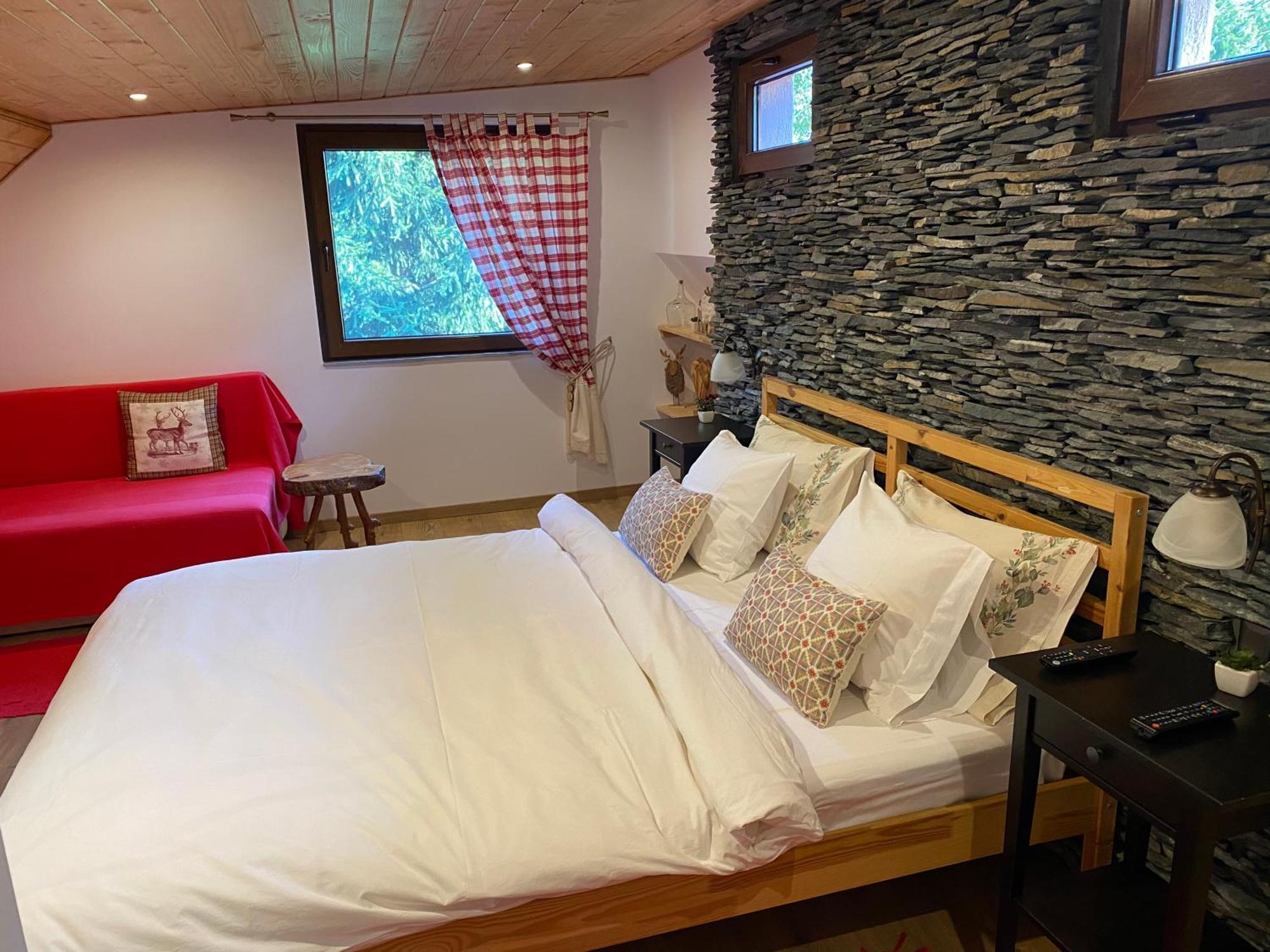 Mountain Chalet - Cabana La Muntele Baisorii Muntele Cacovei  Экстерьер фото