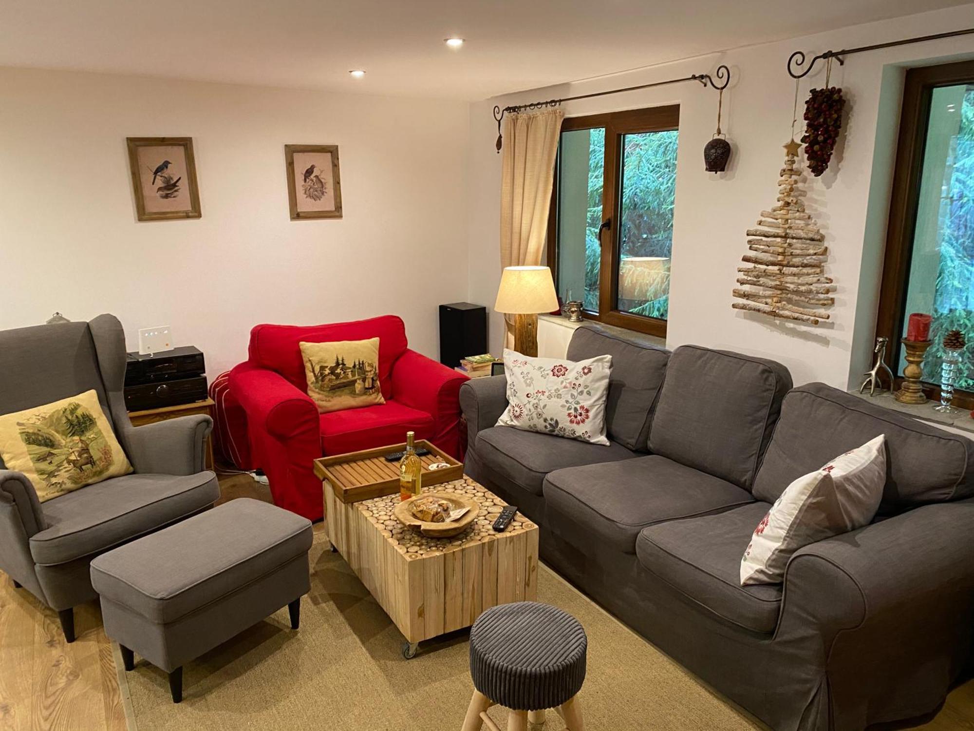 Mountain Chalet - Cabana La Muntele Baisorii Muntele Cacovei  Экстерьер фото