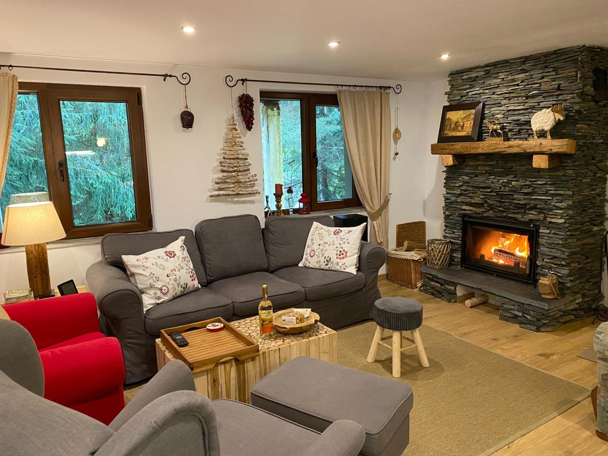 Mountain Chalet - Cabana La Muntele Baisorii Muntele Cacovei  Экстерьер фото